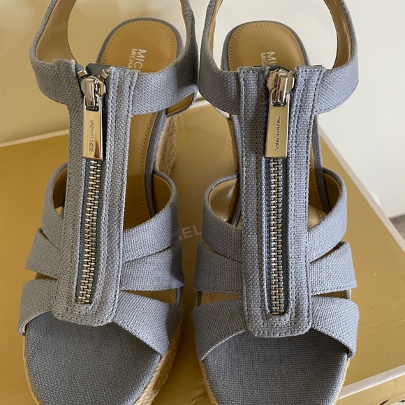 Michael Kors-Berkley Espadrille Platform Wedge-Size US 7.5M-NEW - Picture 13 of 16